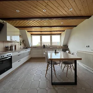 Schoene In Ruhiger Laendlicher Lage Apartment